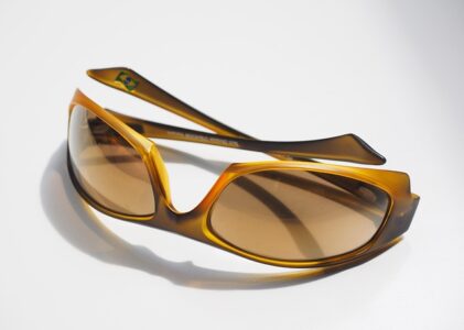 Fra uklart til krystalklart: Revolutionen af sportsbriller med styrke